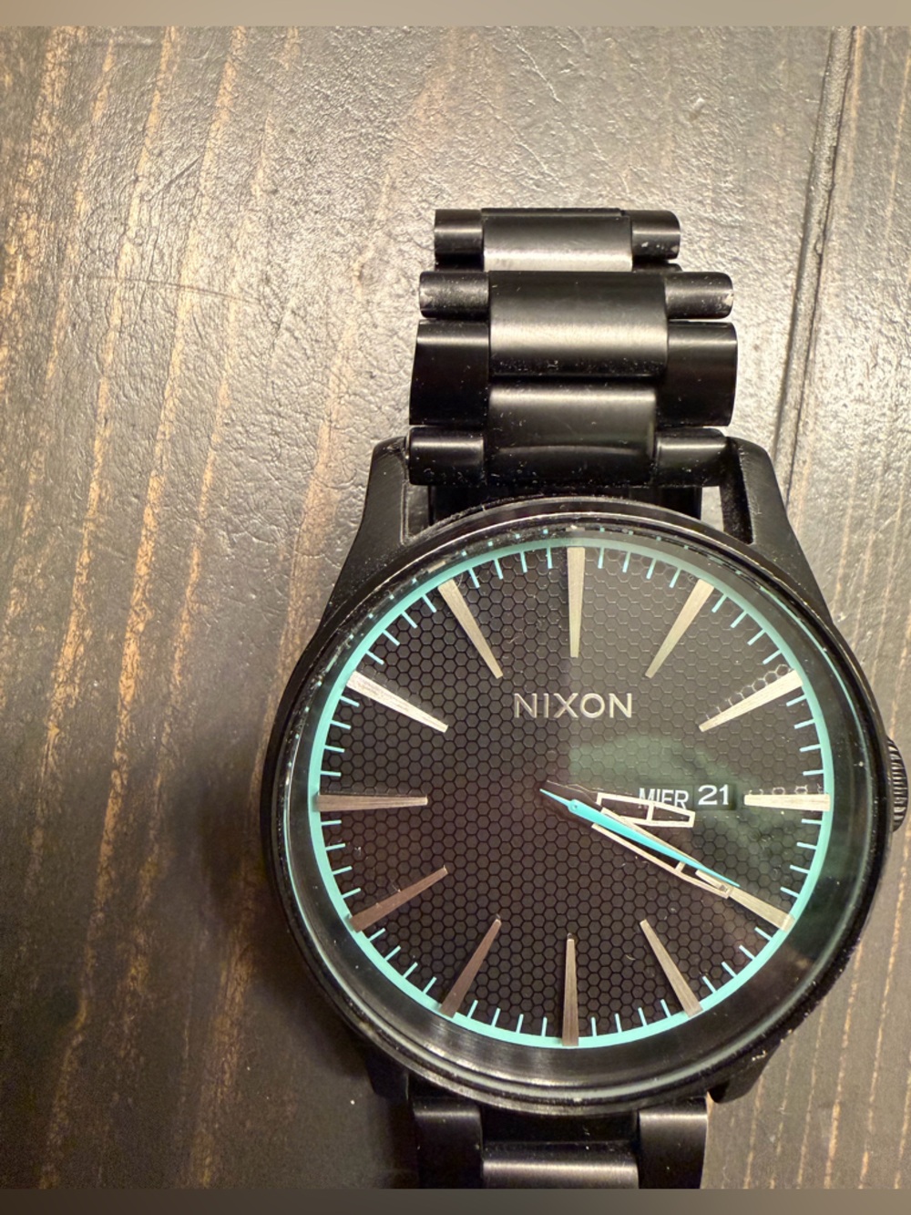 Nixon Sentry - Picture 2 of 5